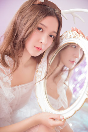 女人自己扒开荫道口app